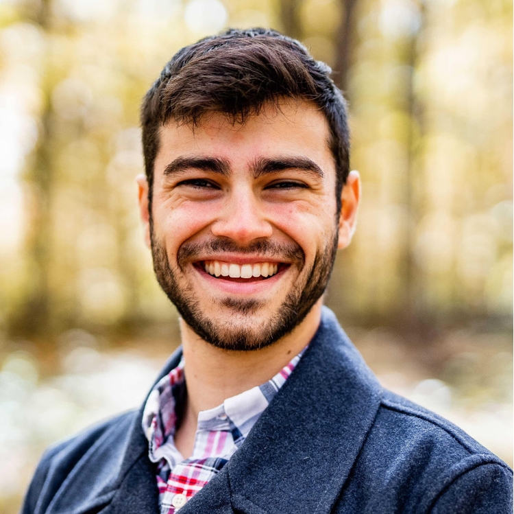 Portrait of Lucas Roldos