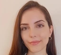 Nicole Bagnarol avatar